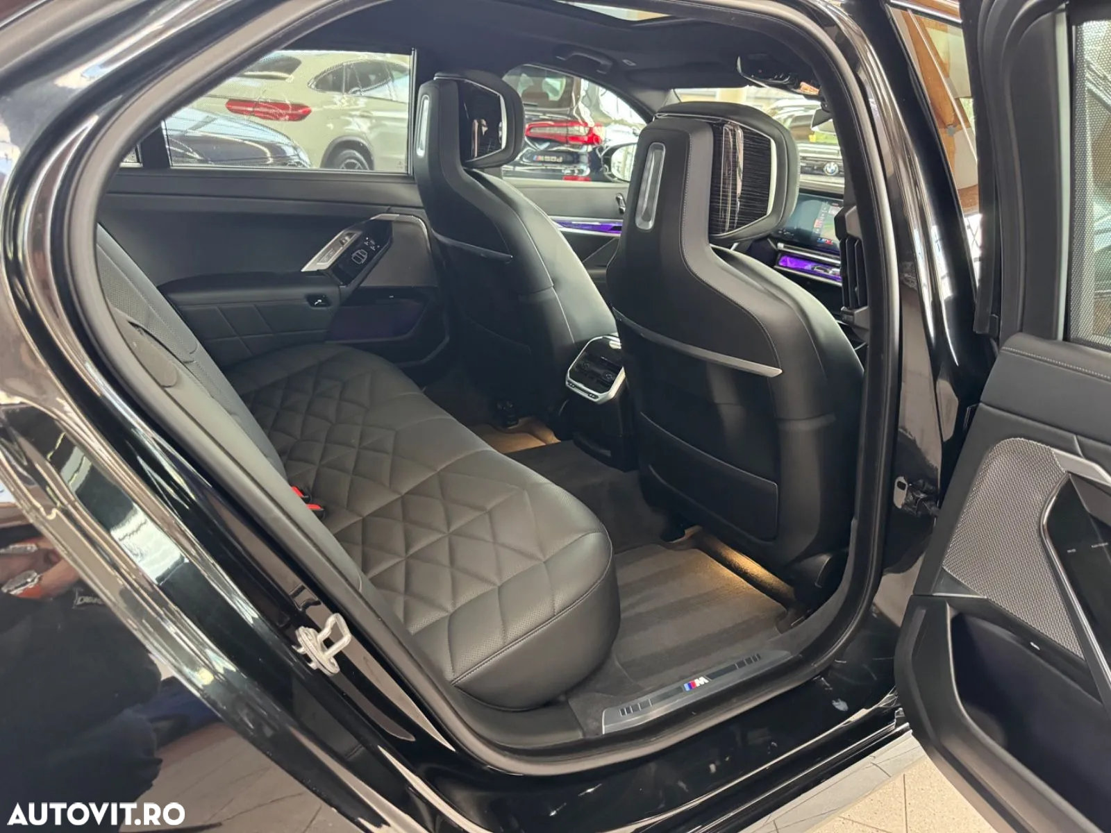 BMW Seria 7 740d xDrive - 24
