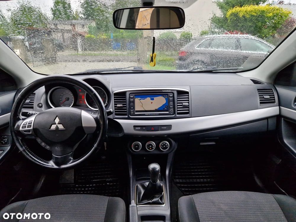 Mitsubishi Lancer 1.5 Invite - 15