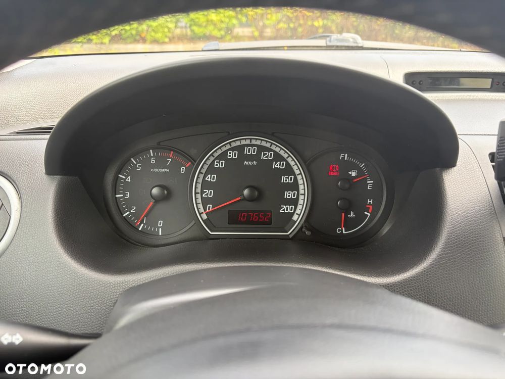 Suzuki Swift 1.3 Club - 11