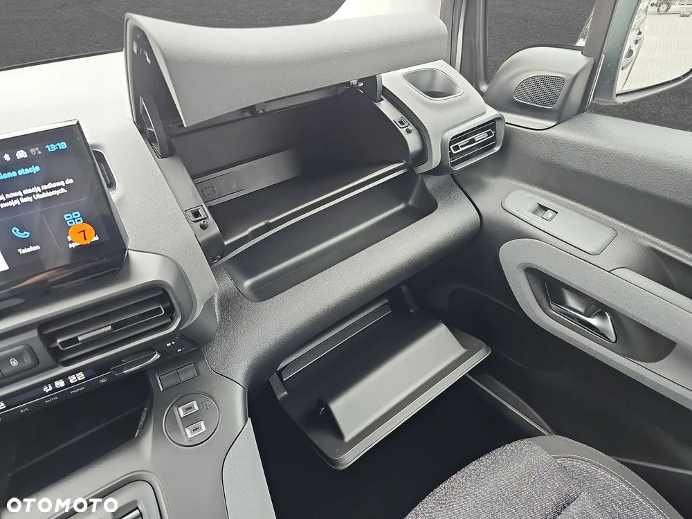 Peugeot Partner RIFTER 1.5 diesel 130KM automat - 24