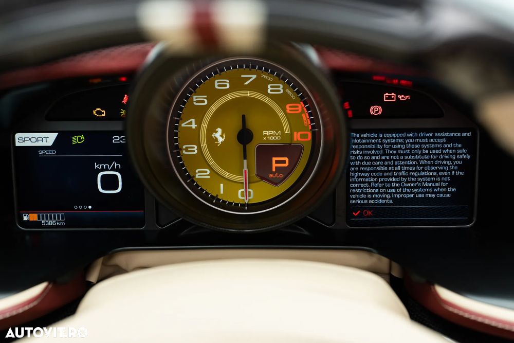 Ferrari 812 - 18