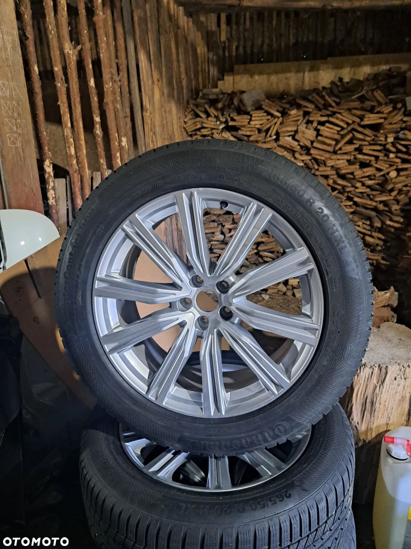 Koła zimowe Felgi Aluminiowe Audi Q8 20 Cali 265/50R20 111H XL 4M8601025T E-8.5Jx20H2 ET 20 DOT 1720 2020 Rok Continental WinterContact TS 850P 265/50R20 H XL 111H - 1