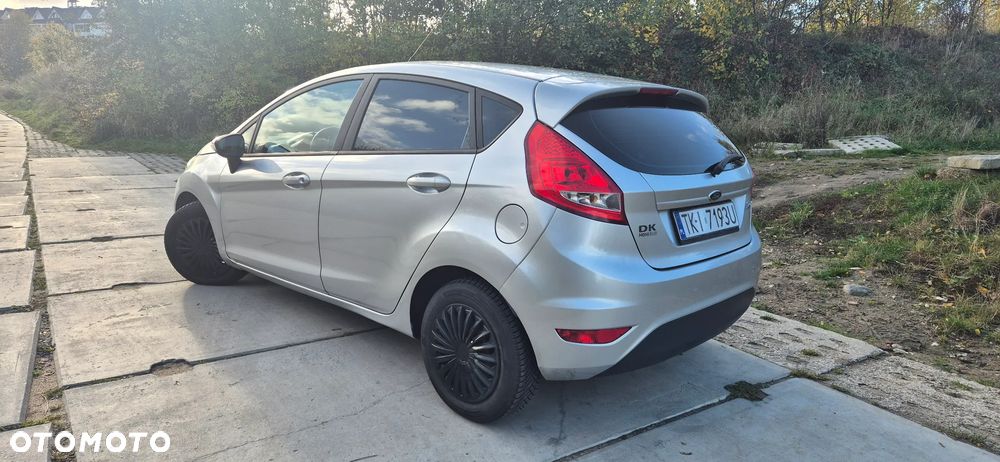 Ford Fiesta 2011 photo 5
