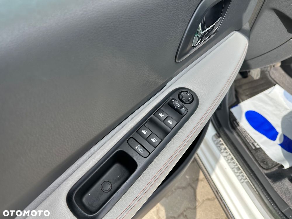 Peugeot 3008 HDi FAP 150 Napapijri - 31