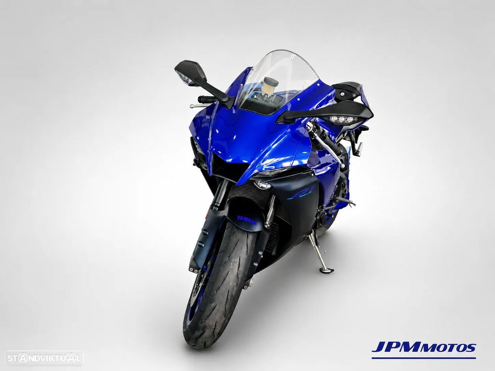 Yamaha YZF R1 - 1