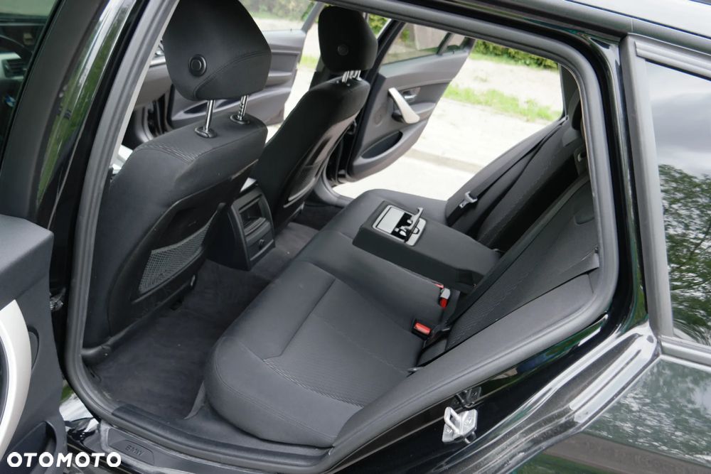 BMW Seria 3 - 21