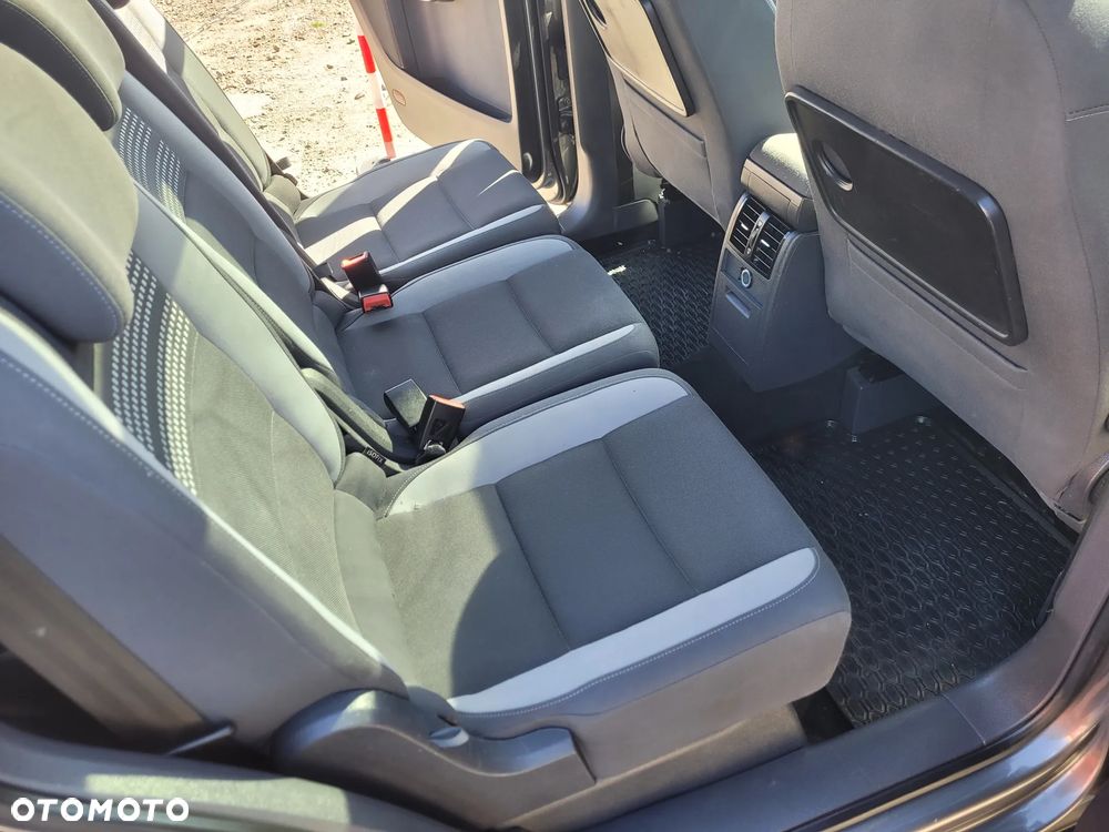 Volkswagen Touran 1.6 TDI DPF BlueMotion Technology Life - 22