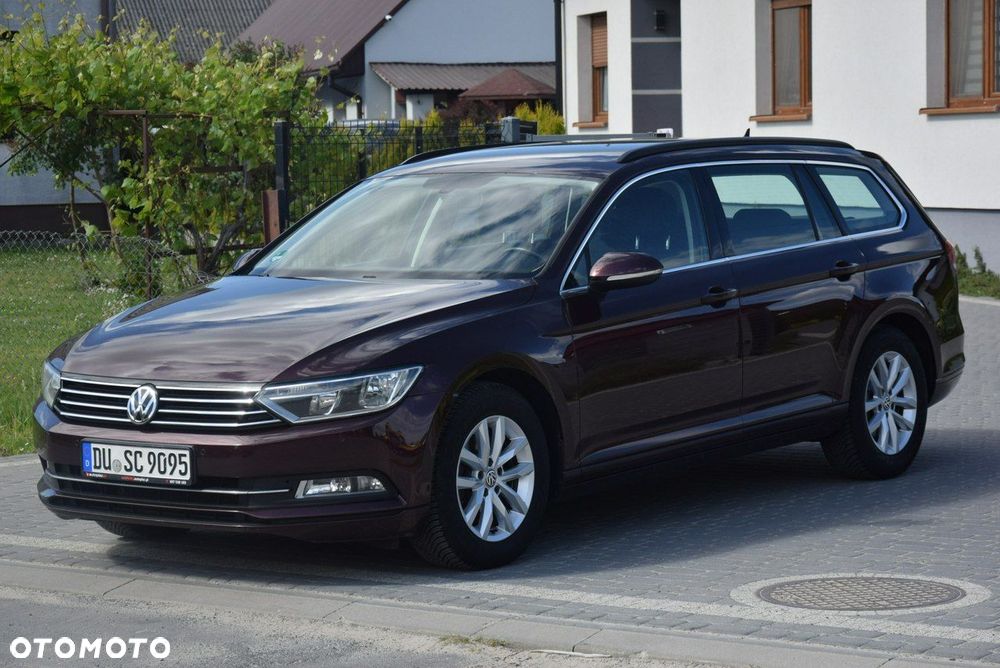 Volkswagen Passat - 4