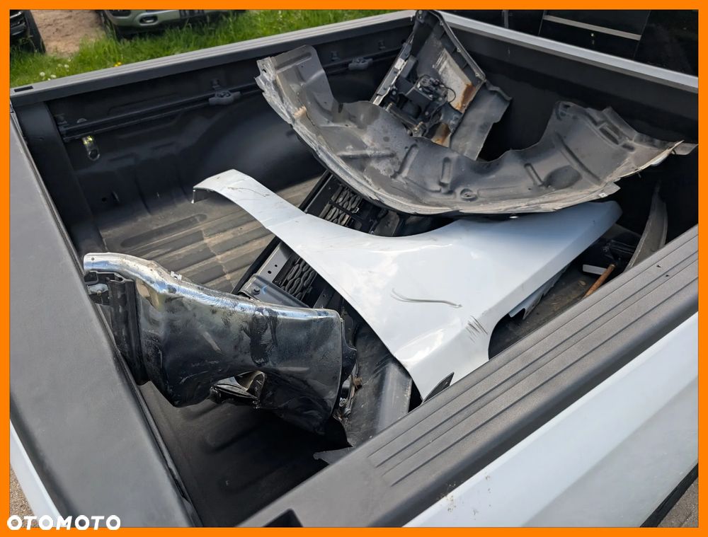 RAM 1500 Crew Cab Shortbed Bighorn - 18