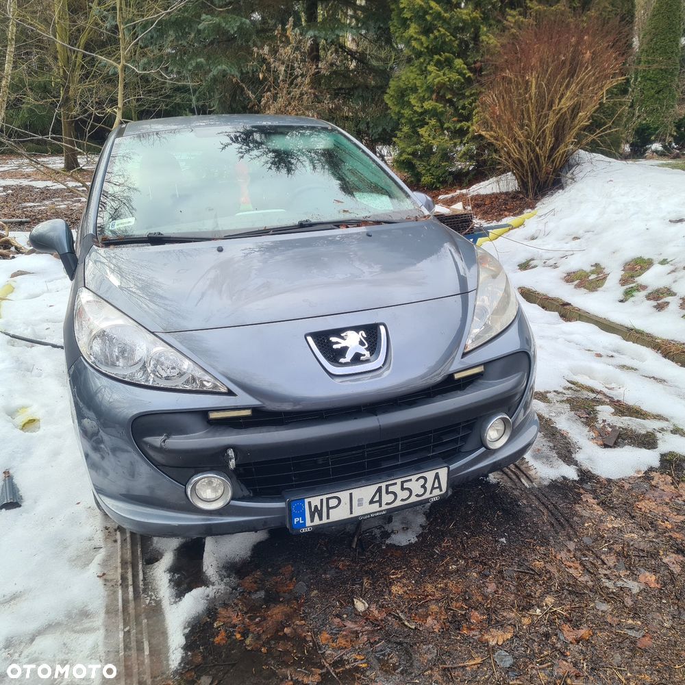Peugeot 207 - 1