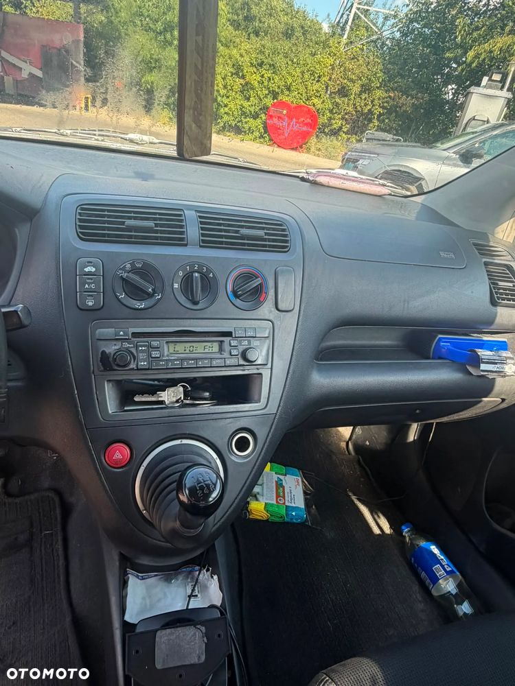 Honda Civic 1.4i S - 9