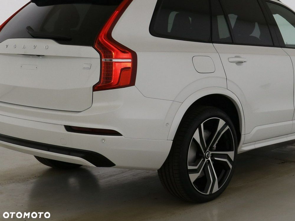 Volvo XC 90 - 9