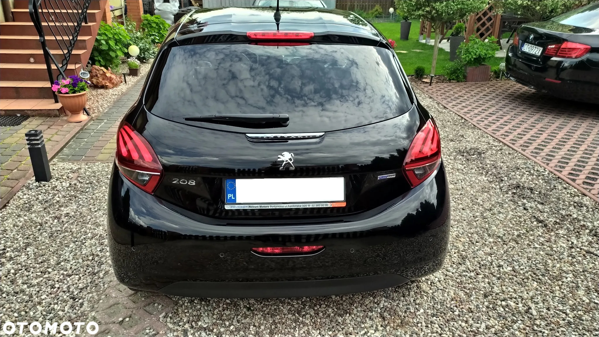 Peugeot 208 1.2 PureTech GPF Allure S&S - 11