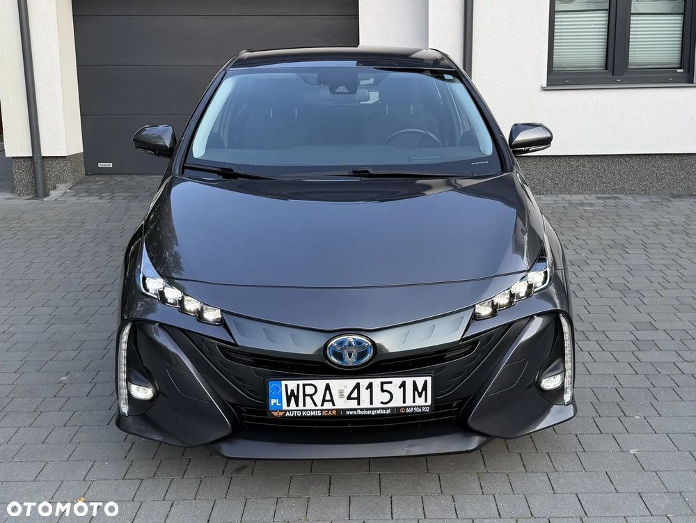 Toyota Prius Hybrid Executive - 17