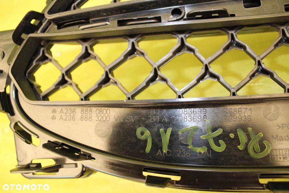Atrapa Grill Mercedes C Klasa A206 888 2100 AMG Diamond - 3