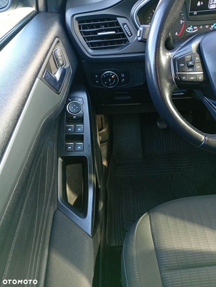 Ford Focus - 20