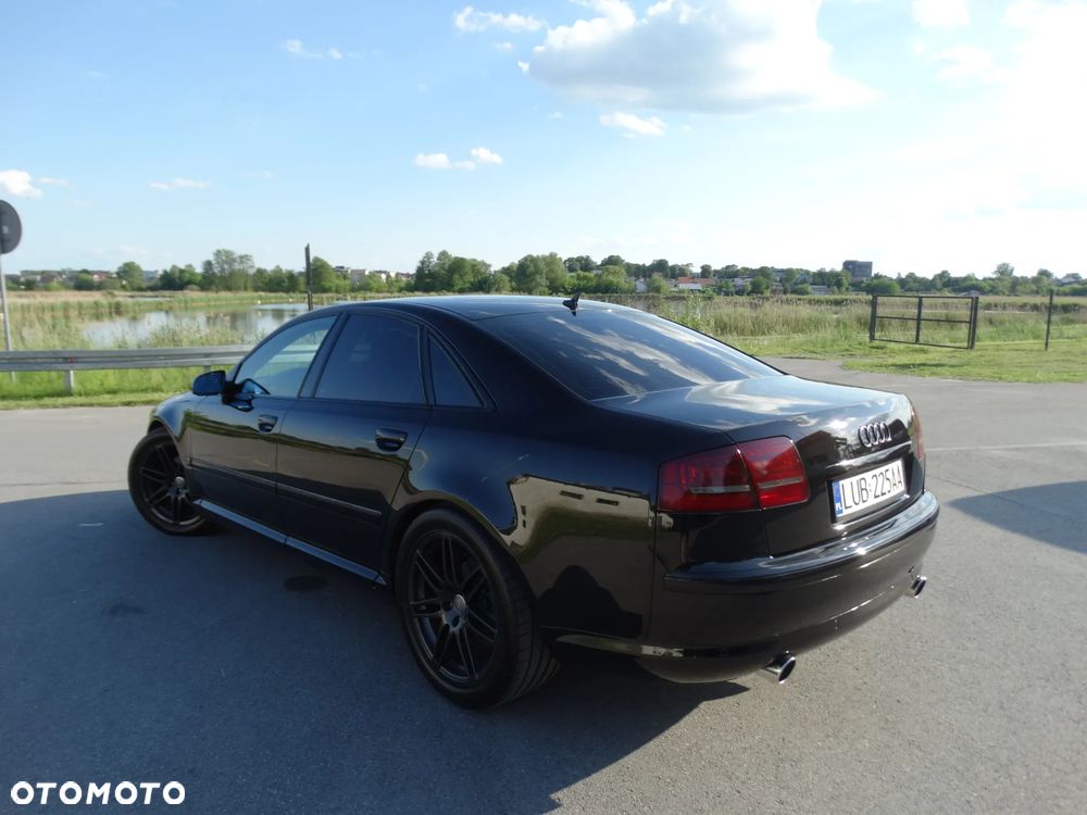 Audi A8 - 6