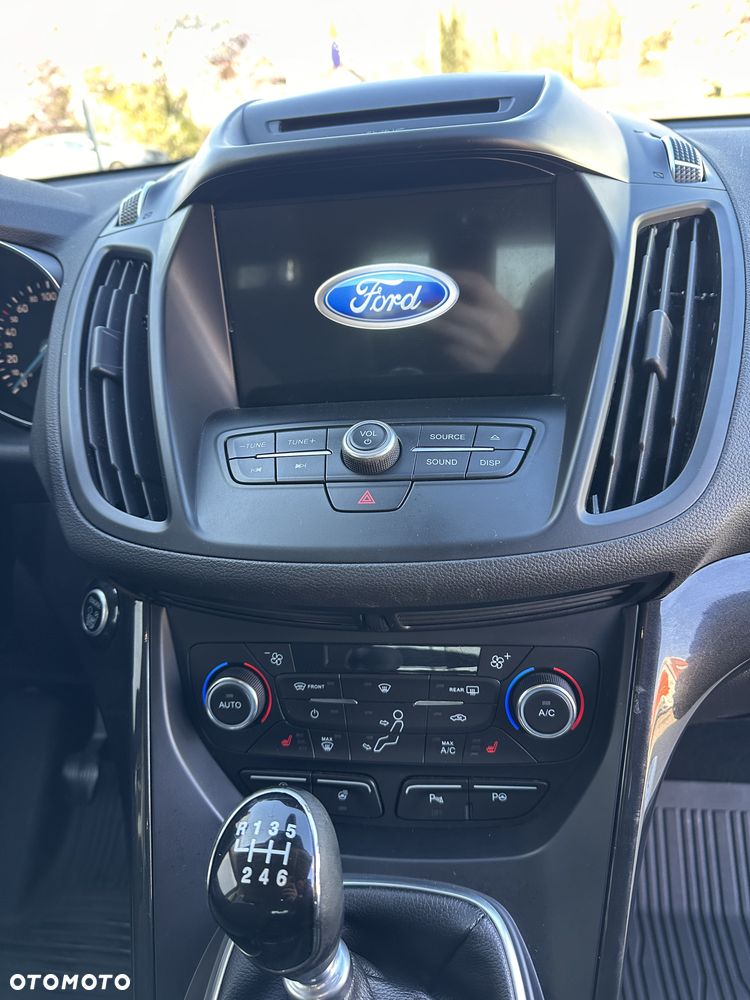 Ford Kuga 2.0 TDCi 4x2 Titanium - 32