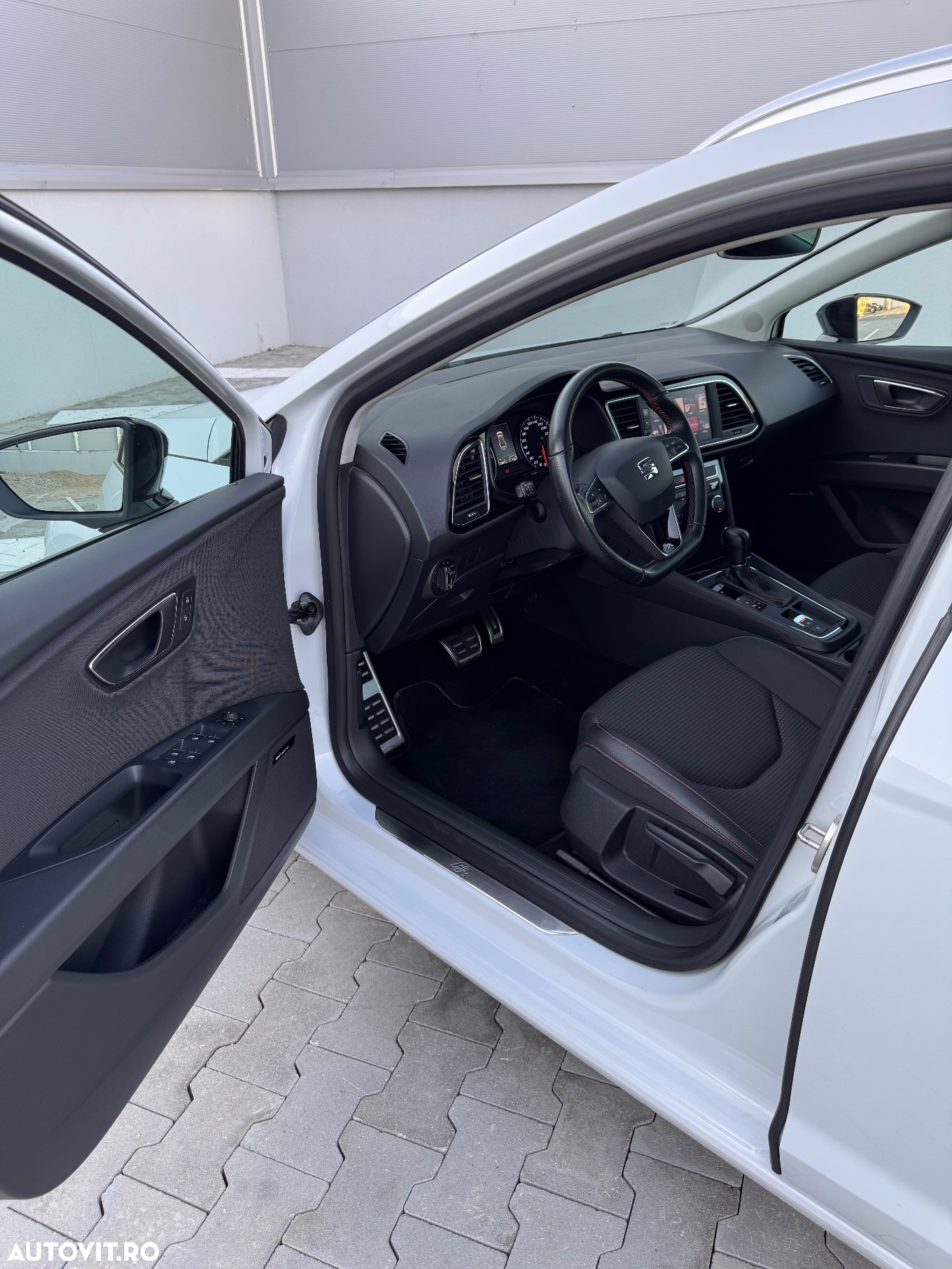 Seat Leon ST 2.0 TDI DPF DSG FR - 14