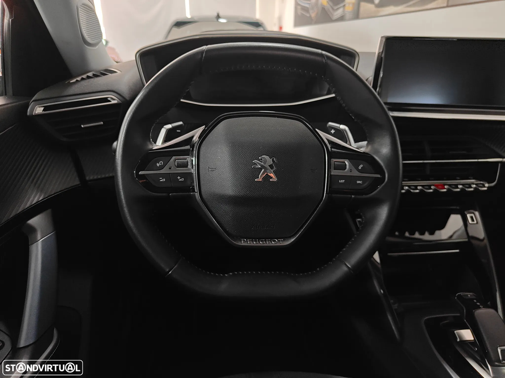 Peugeot 2008 1.2 PureTech Allure EAT8 - 43