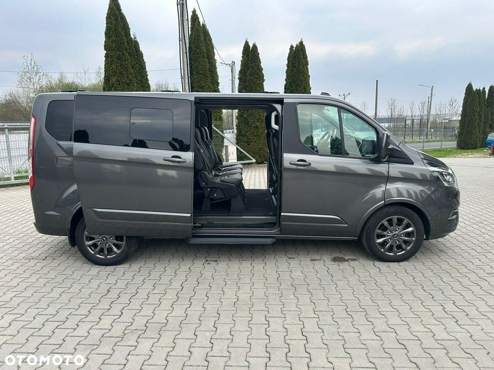 Ford Tourneo Custom - 8