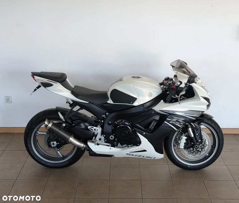 Suzuki GSX-R - 4