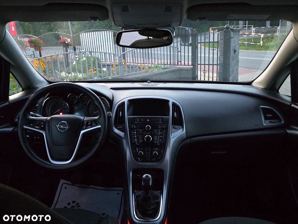 Opel Astra 1.4 Cosmo - 22