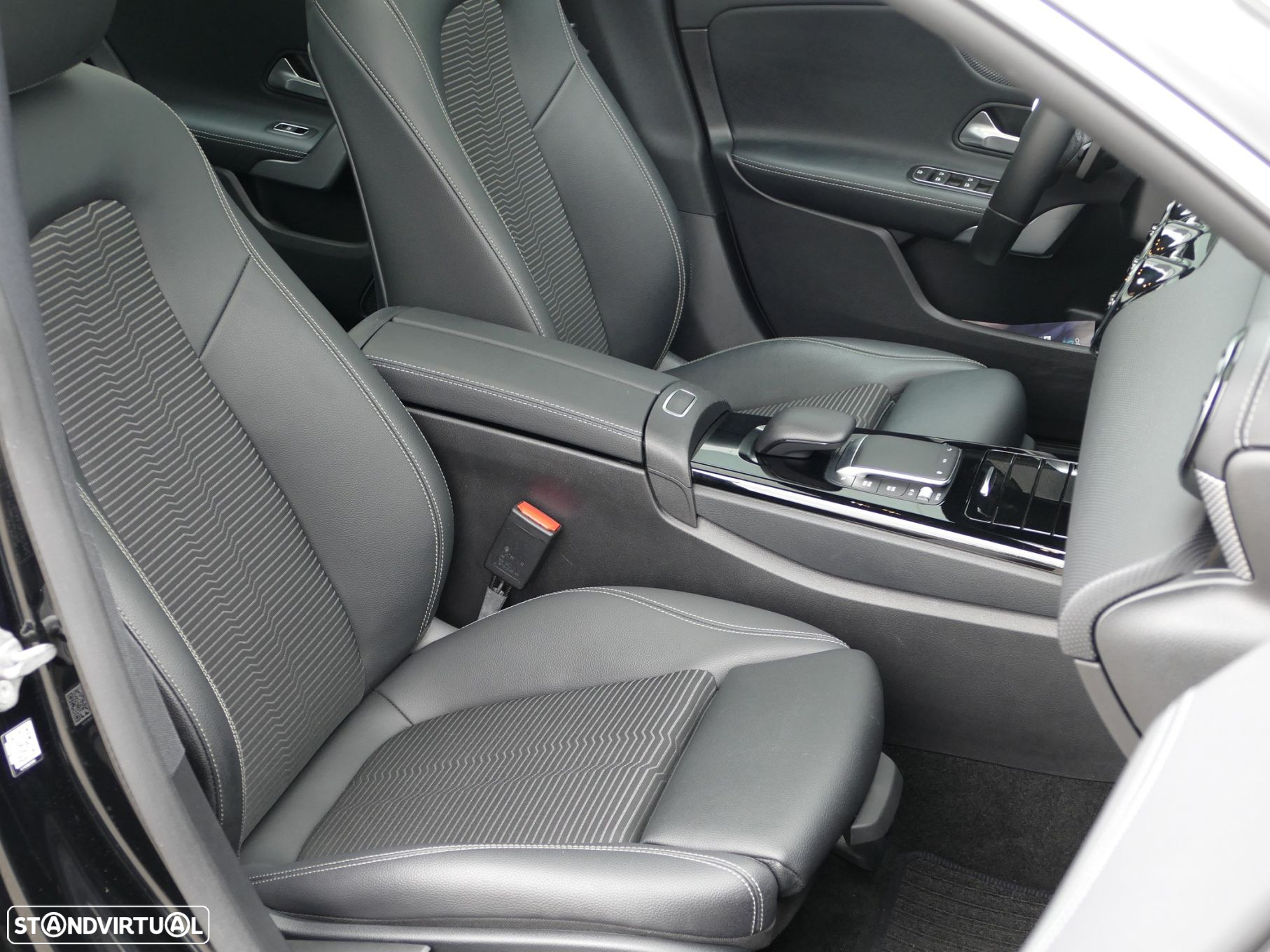 Mercedes-Benz CLA 250 e Shooting Brake Progressive - 26