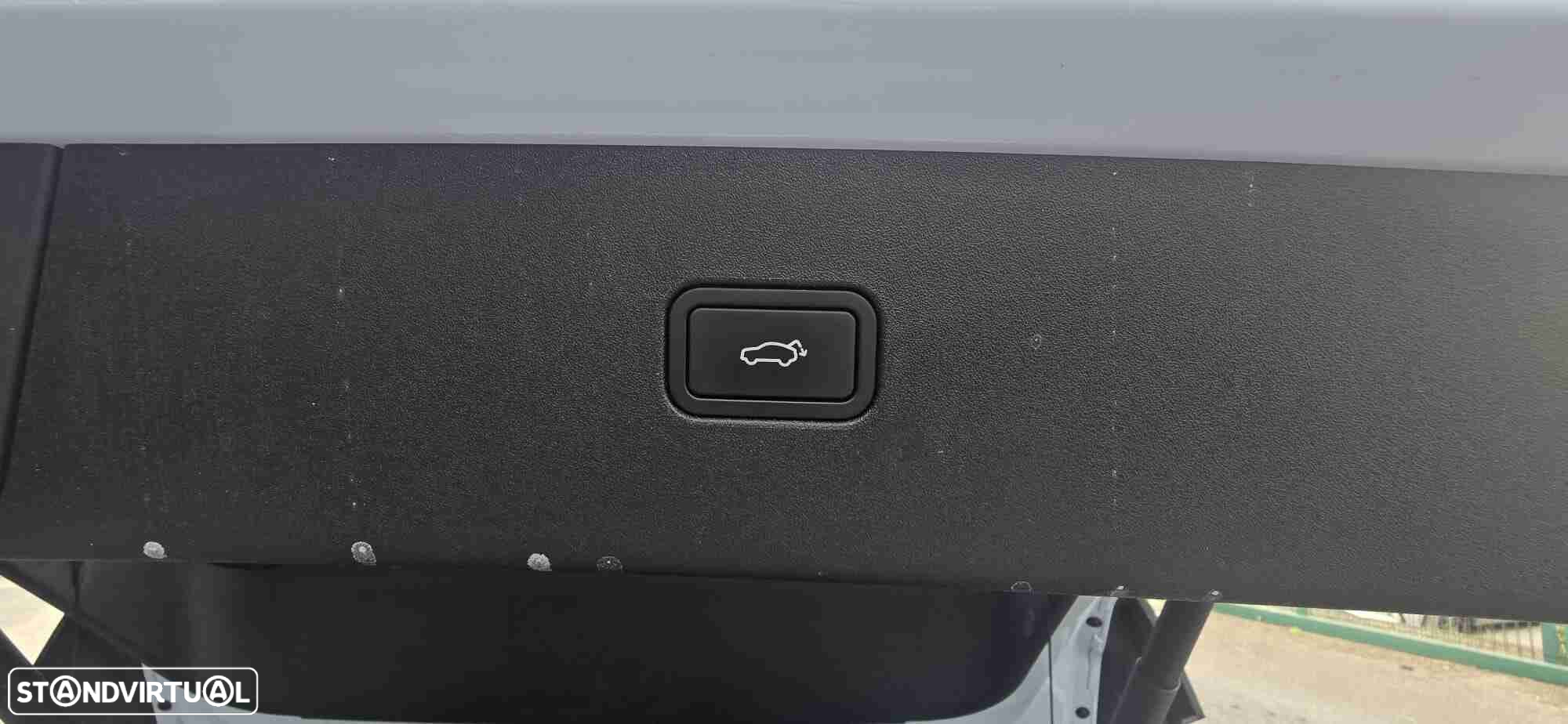 Volvo EX30 69 kWh Single Motor Extended Range Plus - 13