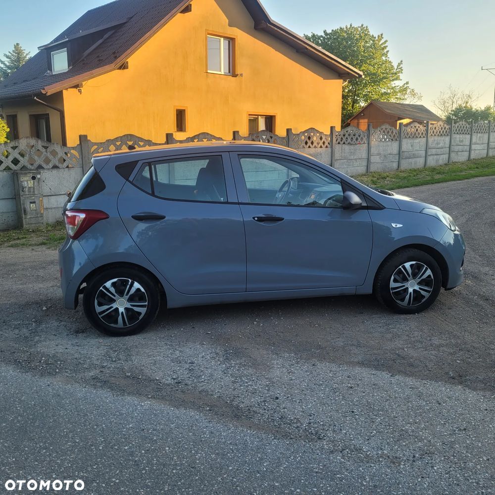 Hyundai i10 1.0 - 11