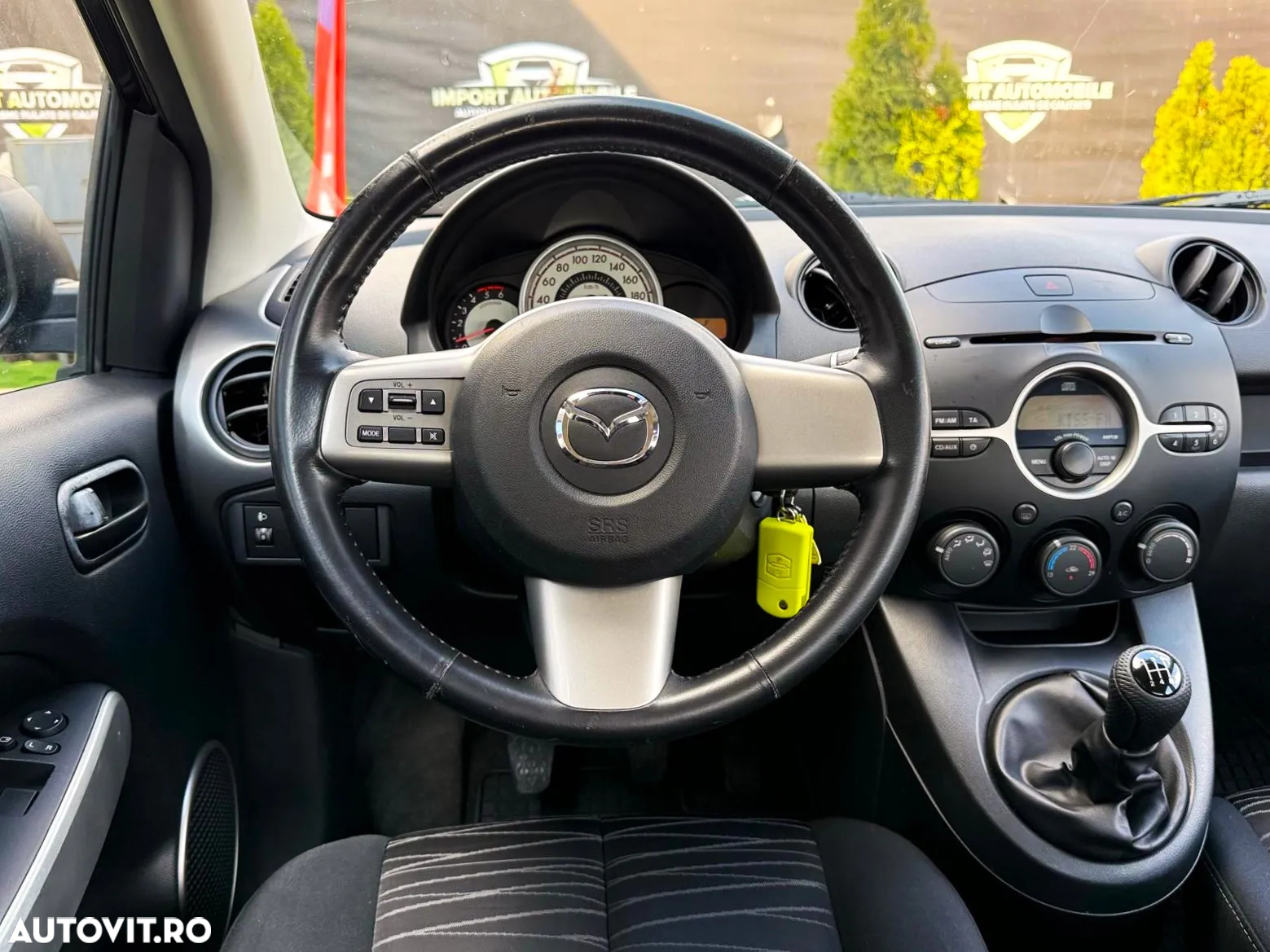 Mazda 2 - 6