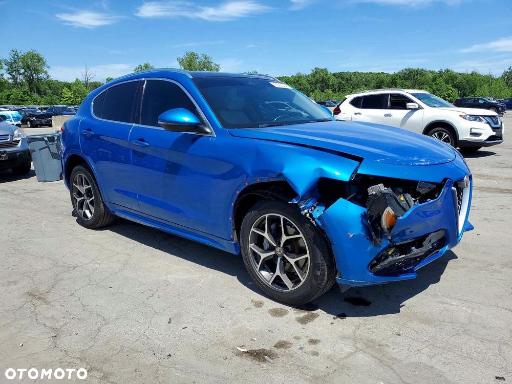 Alfa Romeo Stelvio 2.0 Turbo 16V AT8-Q4 Ti - 3