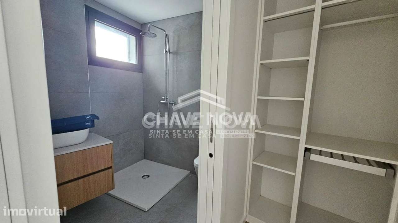 Moradia em Banda V3+1 Nova c/ Piscina na Madalena - Grande imagem: 5/26