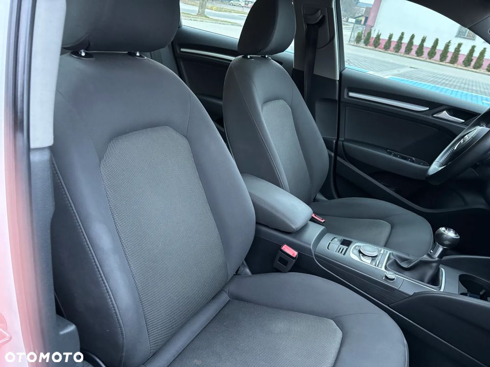 Audi A3 Sportback 1.6 TDI - 10