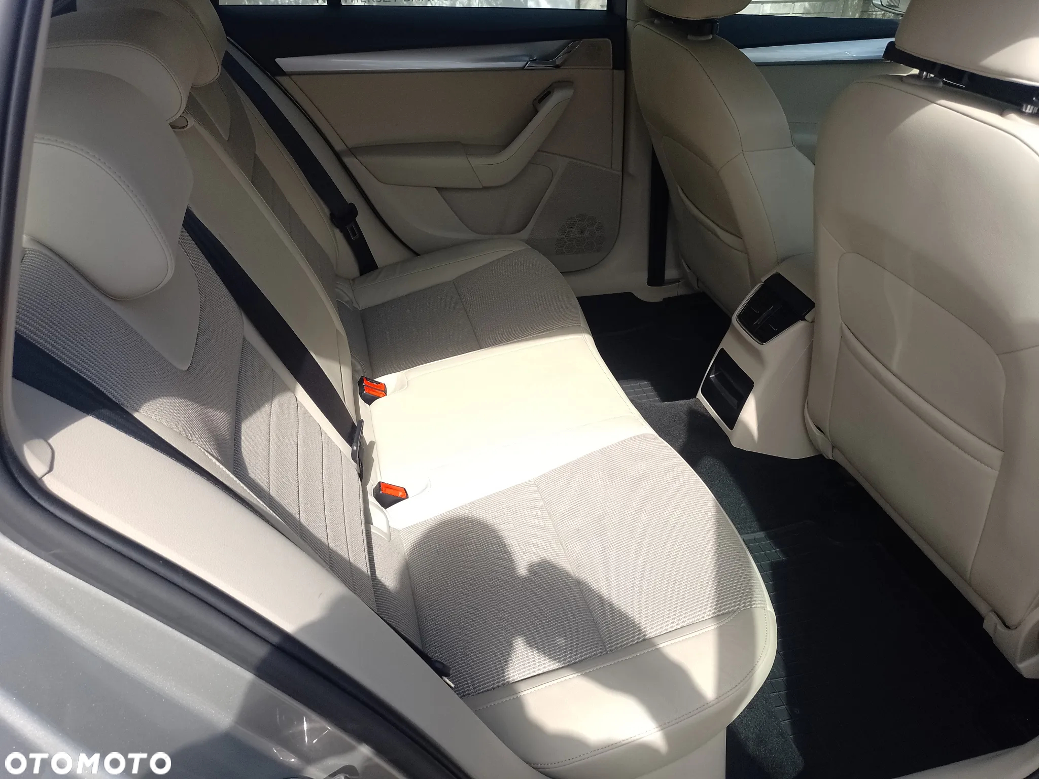 Skoda Octavia 1.6 TDI 4x4 Elegance - 8