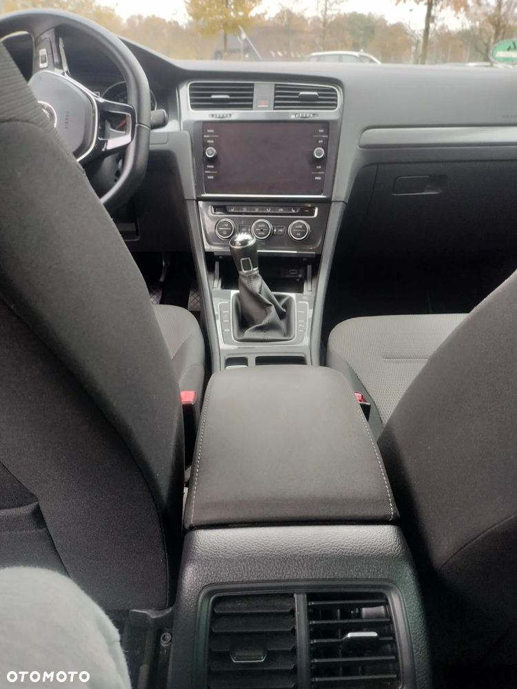 Volkswagen Golf - 15