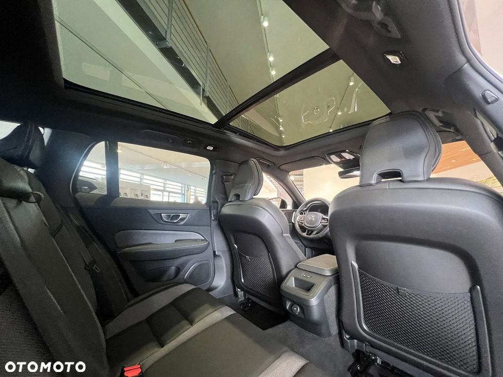 Volvo V60 B4 B Ultimate Dark - 27