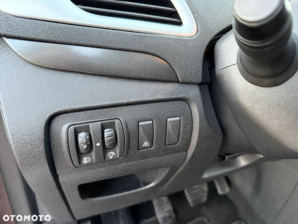 Renault Grand Scenic - 13