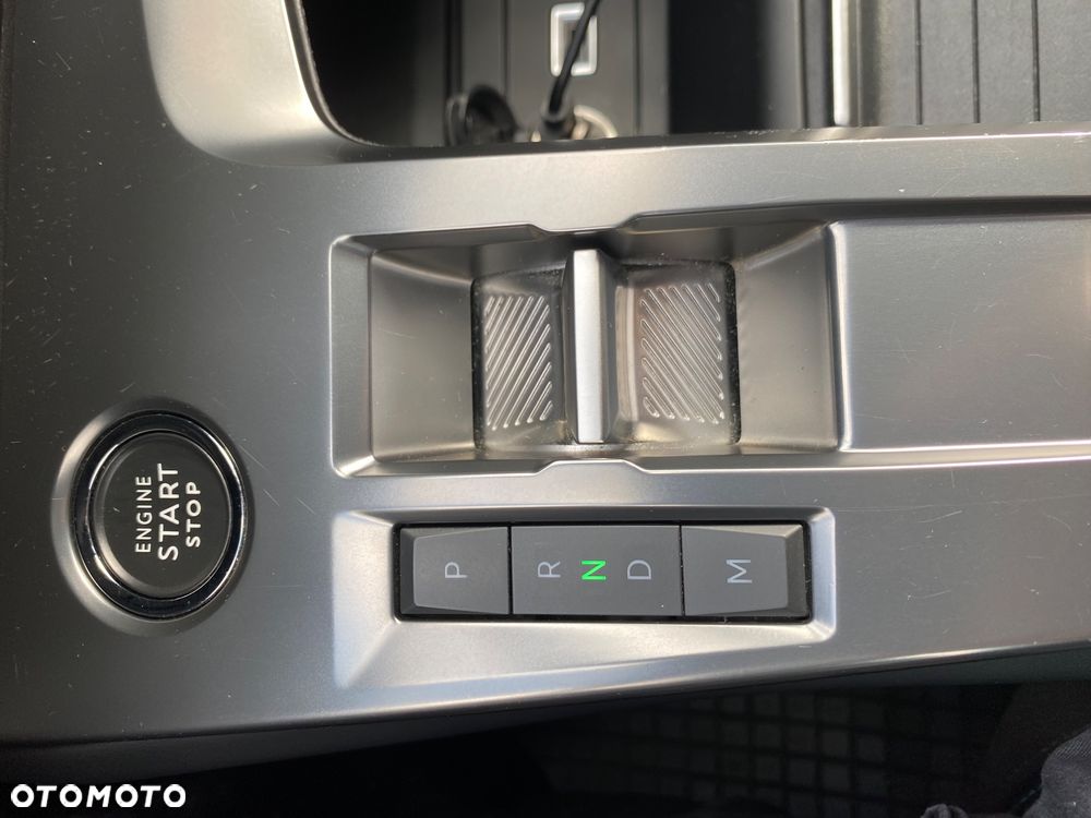 Peugeot 308 PureTech 130 GPF EAT8 Stop & Start Allure Pack - 17