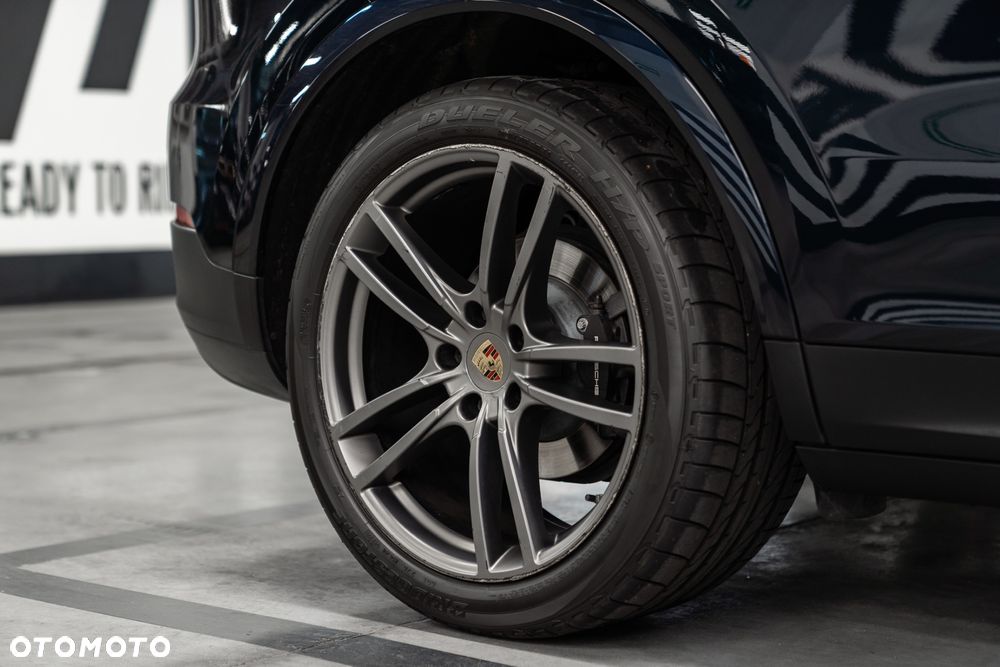Porsche Cayenne Standard - 21
