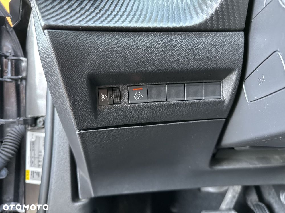 Peugeot 2008 1.2 PureTech Allure Pack S&S EAT8 - 22