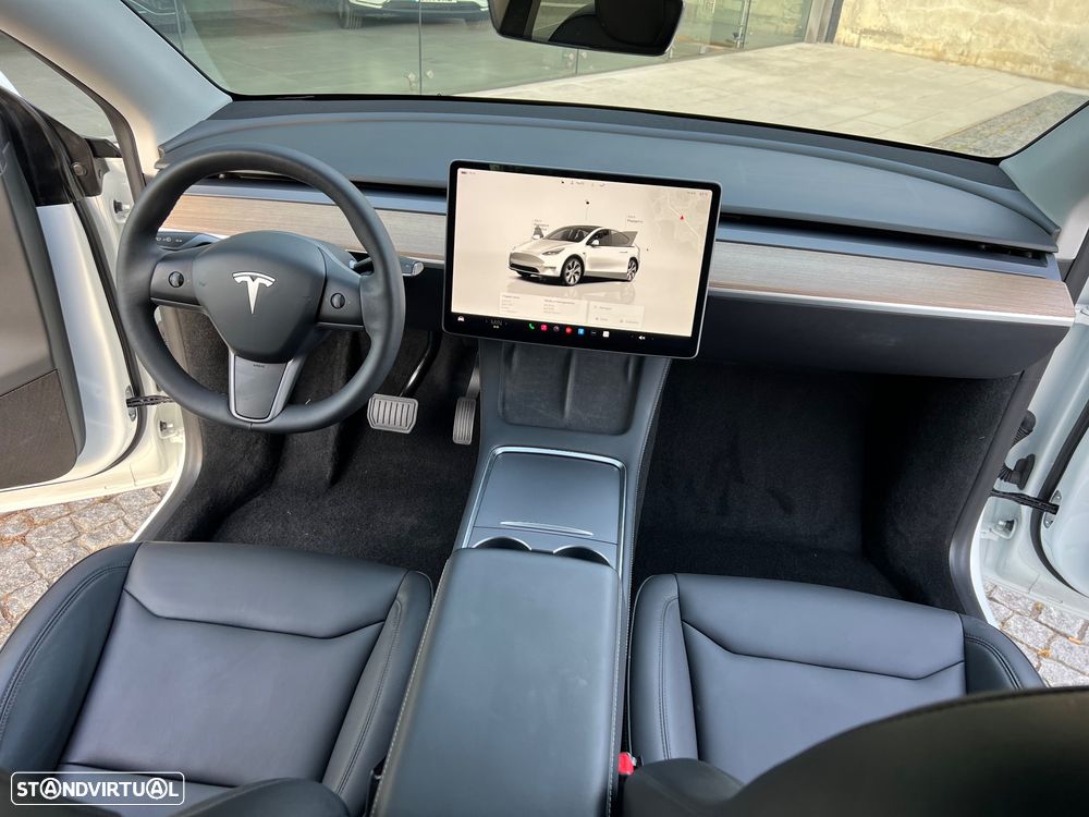 Tesla Model Y Standard - 10