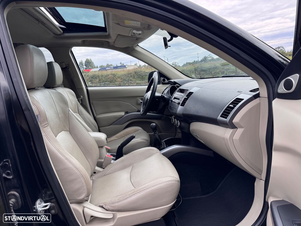 Mitsubishi Outlander 2.0 DI-D Instyle2 4WD - 17