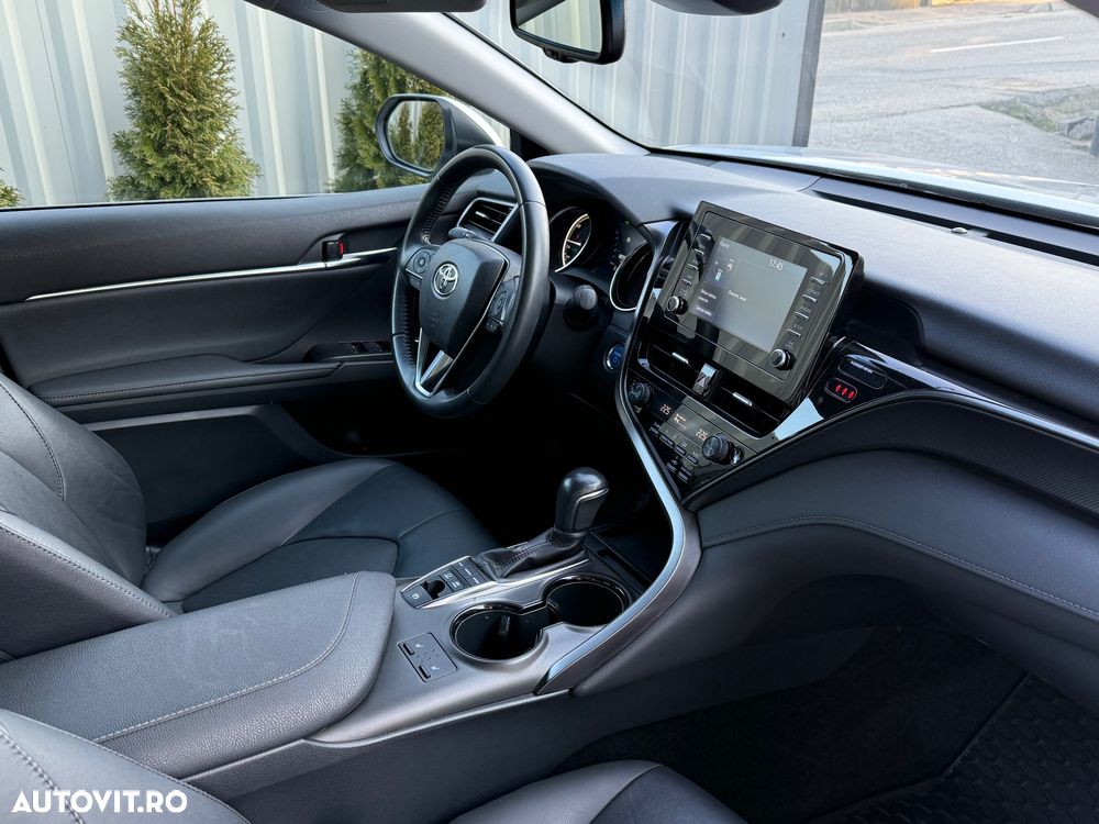 Toyota Camry Business Edition - 19