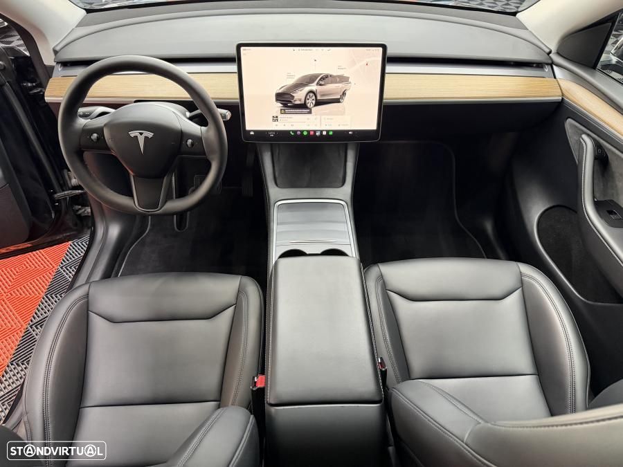 Tesla Model Y Long Range Dual Motor AWD - 10