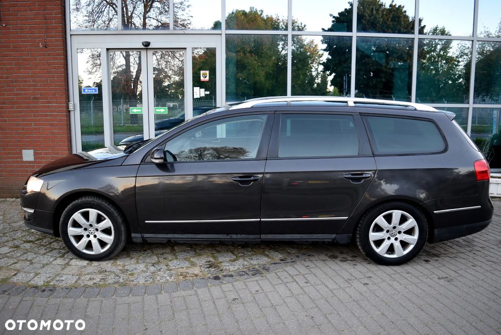 Volkswagen Passat 2.0 TDI DPF Highline - 15