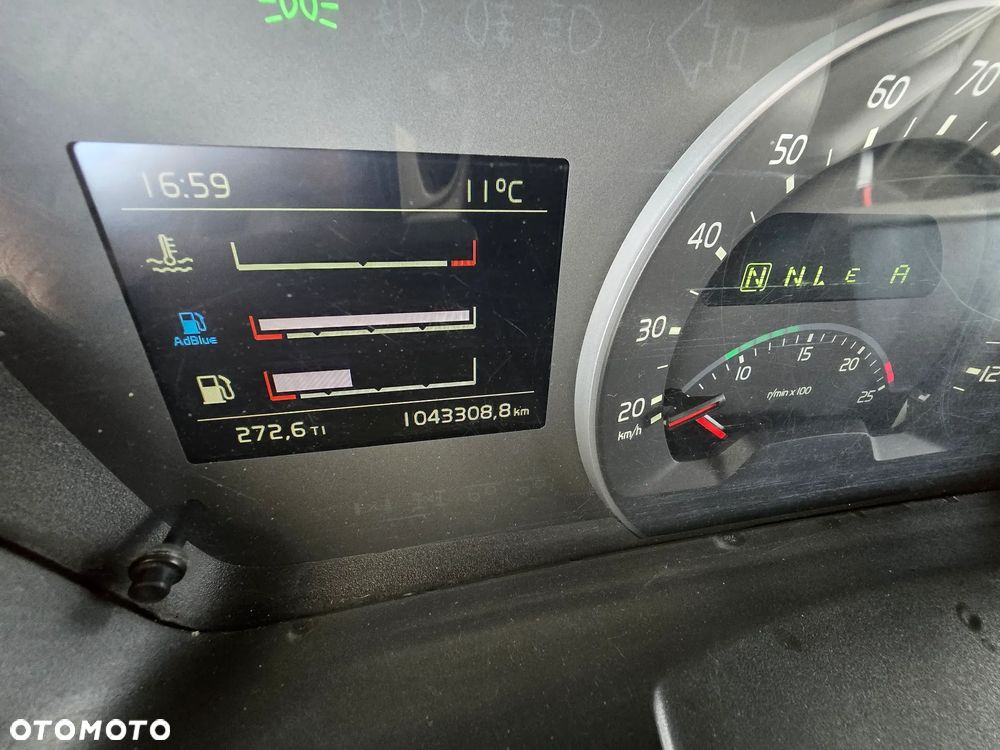 Volvo FH 4 500 KM  XXL MEGA - 32