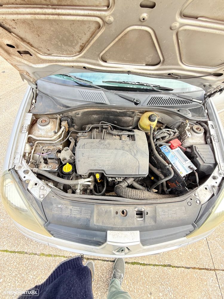 Renault Clio 1.2 16V Authentique - 27