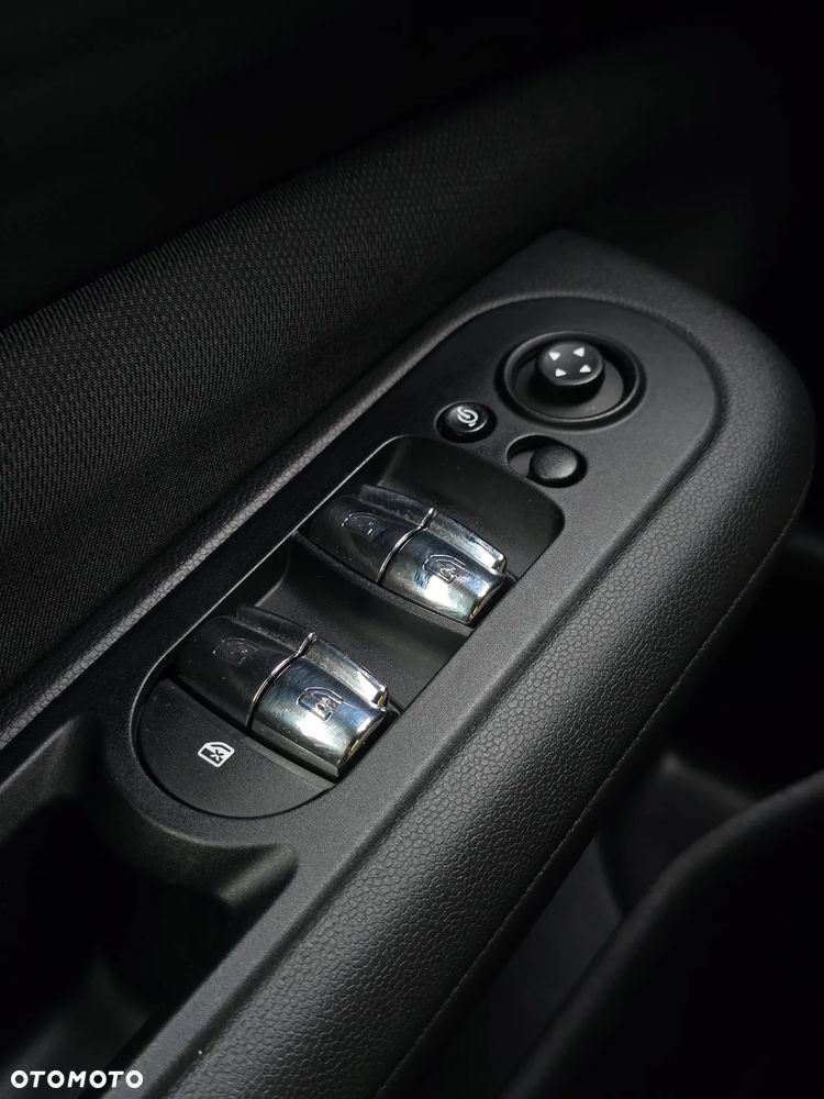 MINI Clubman One Essential Trim - 28
