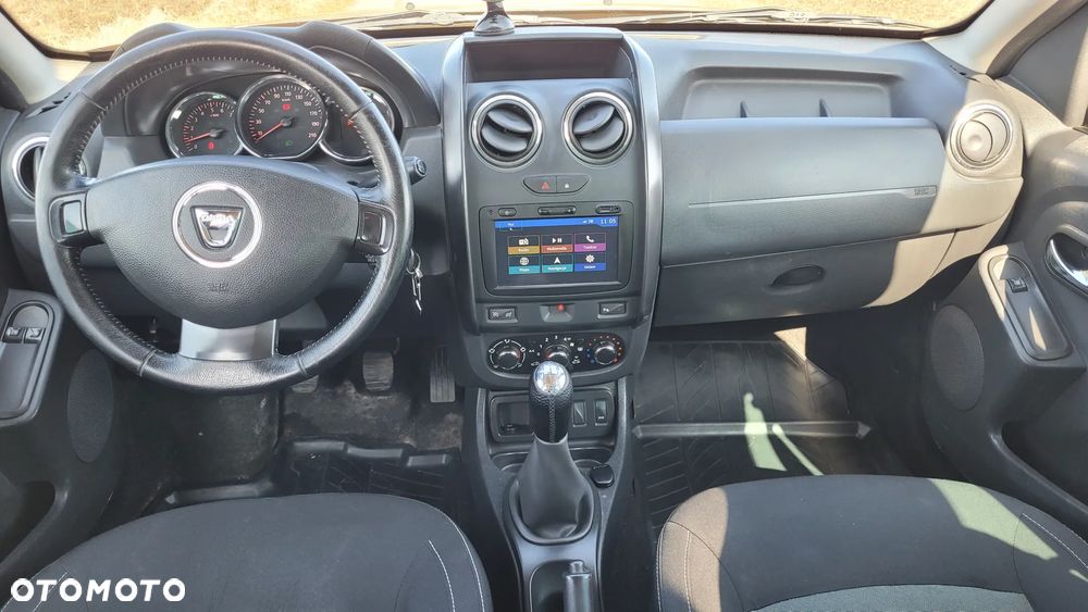 Dacia Duster 1.6 SCe Urban Explorer S&S - 6